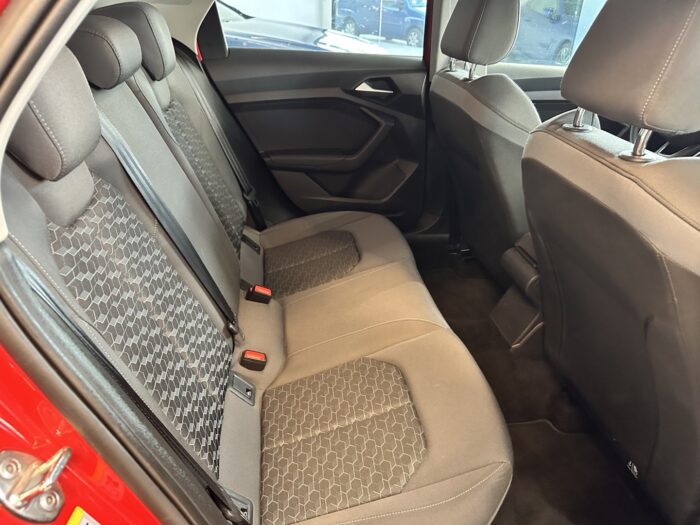 AUDI A1 ALLSTREET 30TFSI ADRENALIN - Imagen 7