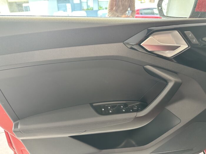AUDI A1 ALLSTREET 30TFSI ADRENALIN - Imagen 14