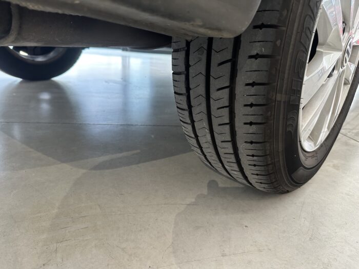 VOLKSWAGEN CARAVELLE 2.0TDI - Imagen 10