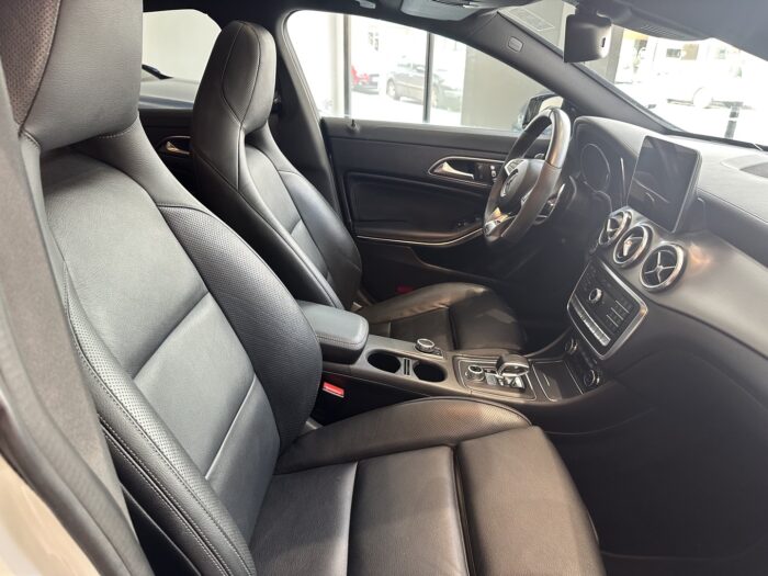 MERCEDES CLA SHOOTING BREAK  45 AMG 4MATIC - Imagen 21
