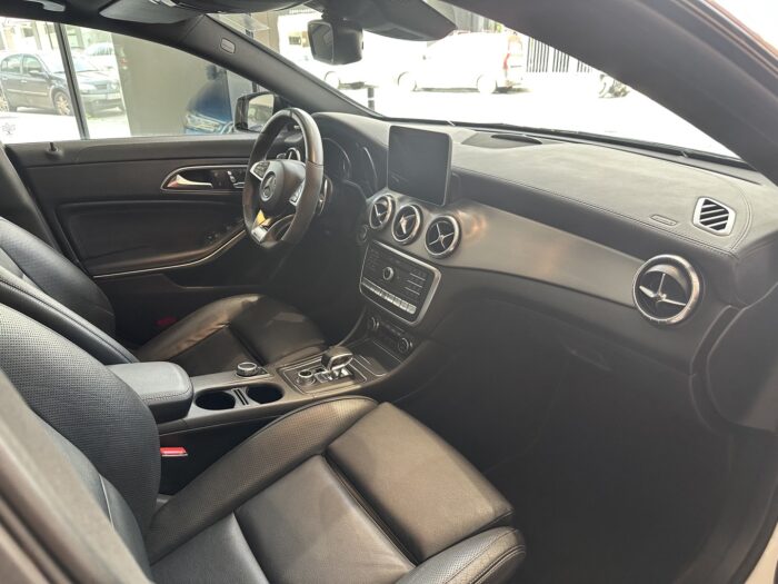 MERCEDES CLA SHOOTING BREAK  45 AMG 4MATIC - Imagen 22